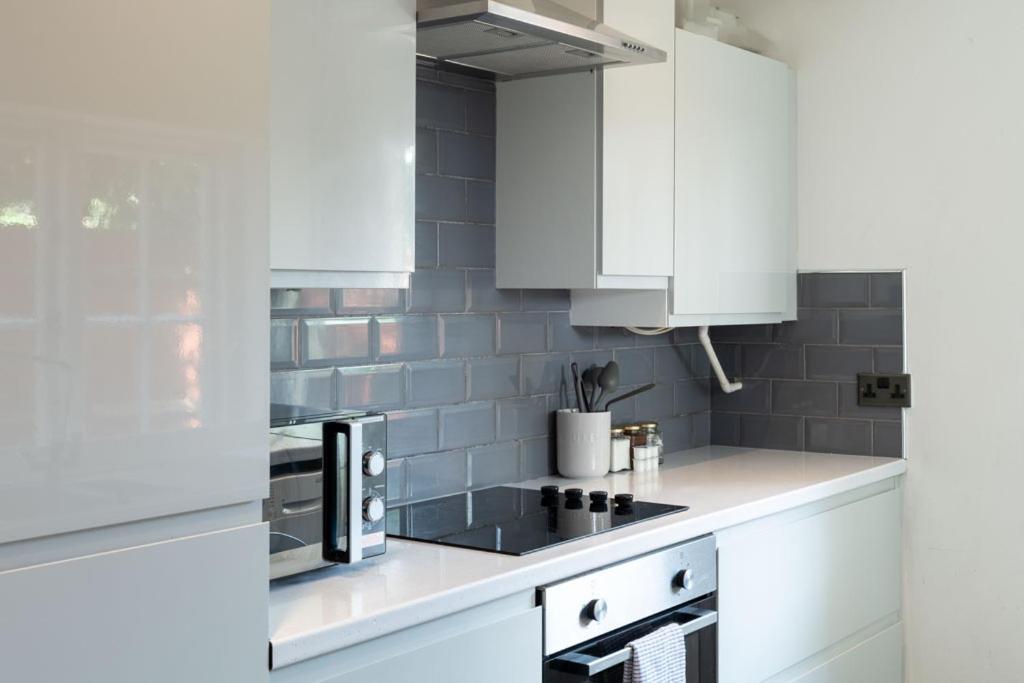 Stylish & Spacious City Centre 3-Bedroom Townhouse - Sleeps 6 Cantorbéry Extérieur photo