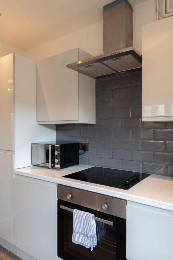 Stylish & Spacious City Centre 3-Bedroom Townhouse - Sleeps 6 Cantorbéry Extérieur photo